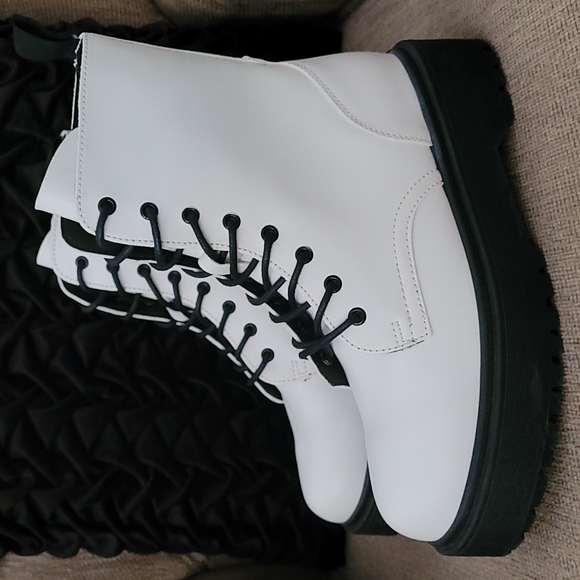 Yoki Shoes Yoki Kenzo White Combat Moto Platform Boots Poshmark